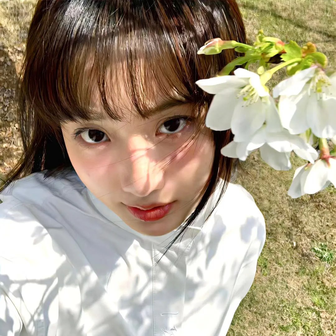 9顶假发的女孩